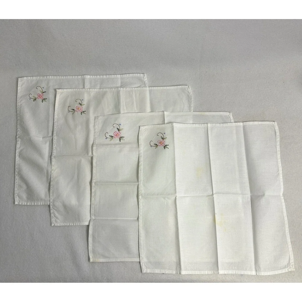 Cottagecore‎ Vintage White Floral Embroidered Napkins Set of 4